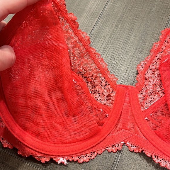 Wacoal 65191 Embrace Lace Bra - Picture 5 of 9